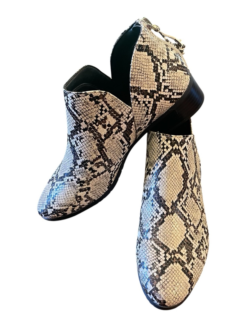 Kenneth Cole Reaction Booties Womens 9.5 Side Skip Snake Print Boot Shoes - Picture 2 of 12